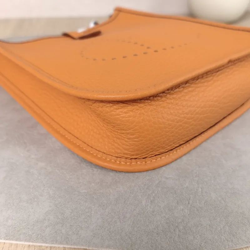 Hermès Crossbody Bag Evelyne Mini 16 Mini 16 TC Calfskin Mini 17 × 5.5 × 18 cm G — detail view 5 of 10