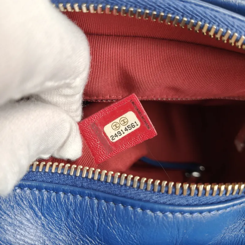 Chanel Crossbody Bag Gabrielle Gabrielle Bag Blue Calfskin Small20 × 8 × 15 cm — detail view 12 of 16
