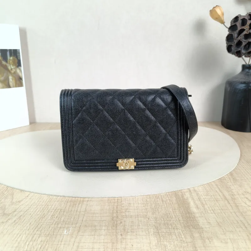 Chanel Le boy WOC Black with Gold-Tone Hardware Grained Calfskinmini19.2 × 3.5 × 12.3 cm