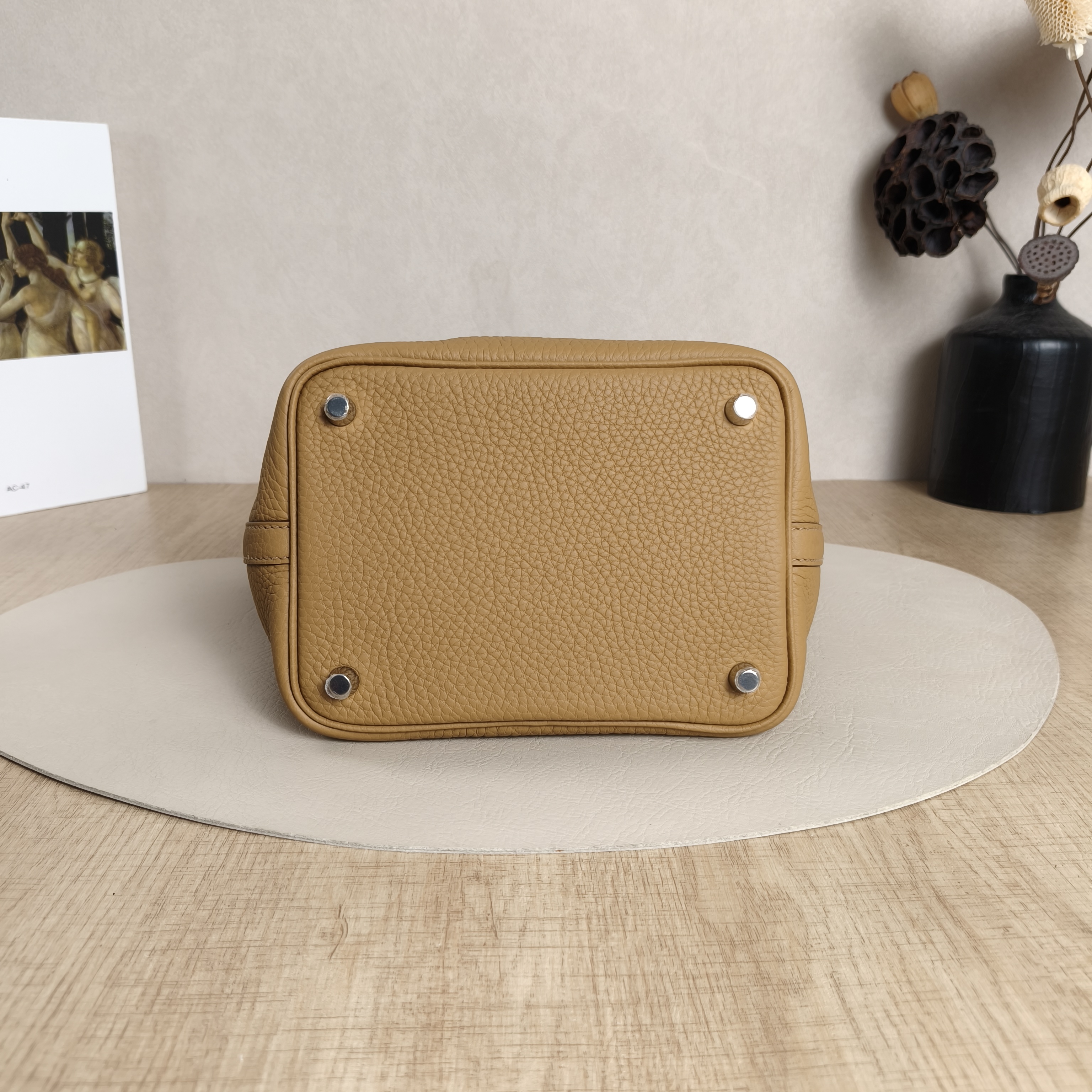 Hermès Top Handle Bag Picotin Lock 18 184B Taurillon Clemence TC Calfskin Small18 × 13 × 18 cm — cover view 4 of 11