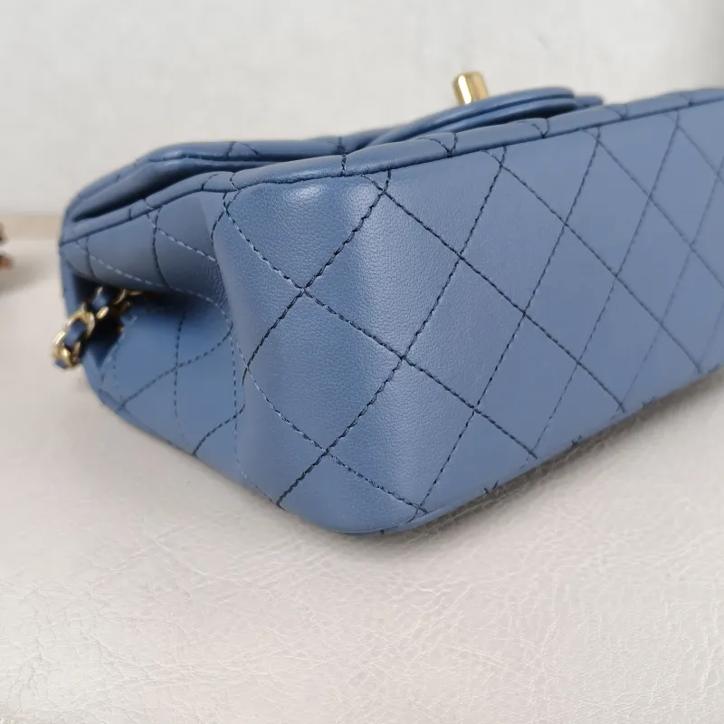 Chanel Crossbody Bag Blue Lambskin One Size 17 × 8 × 13.5 cm — detail view 2 of 14