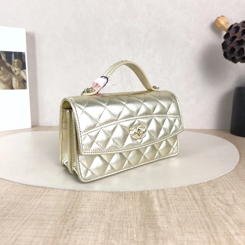 Chanel Crossbody Bag26c Gold Grained Calfskin One Size18.5 × 6 × 11 cm — cover view 6 of 6