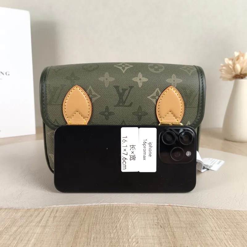 Louis Vuitton Crossbody Bag Satchel Messenger Bag Green PVC Mini 19.5 × 6 × 15 cm — cover view 2 of 6