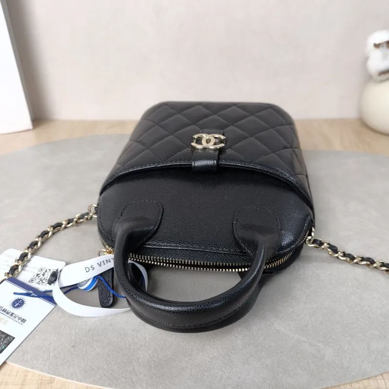 Chanel Top Handle Bag25a Edition Top Handle Bag Black Grained Calfskin One Size15.5 × 6.5 × 8.5 cm — detail view 10 of 13