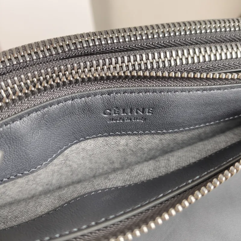 CELINE Crossbody Bag Trio Messenger Bag Grey Lambskin Small 21.5 × 5 × 15 cm — detail view 7 of 11