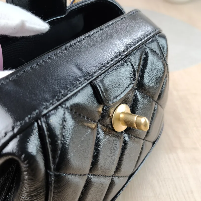 Chanel Crossbody Bag 24a Black Lambskin Mini 18 × 7 × 12 cm — detail view 6 of 12