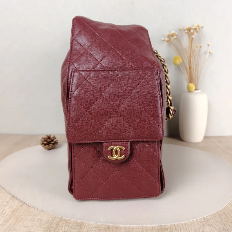 Chanel Shoulder Bag 25Bag Red Grained Calfskin Medium 30 × 15 × 40 cm — detail view 4 of 14
