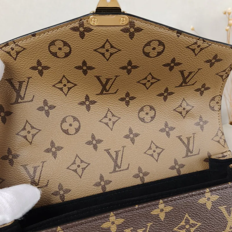Louis Vuitton Crossbody Bag Pochette Métis Monogram Colorblock PVC Medium 25 × 7 × 19 cm — detail view 6 of 13