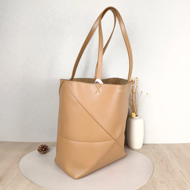 LOEWE Shoulder Bag Puzzle Fold Shopping Tote Calfskin Medium 25.5 × 14.5 × 31.5 cm — cover view 2 of 5