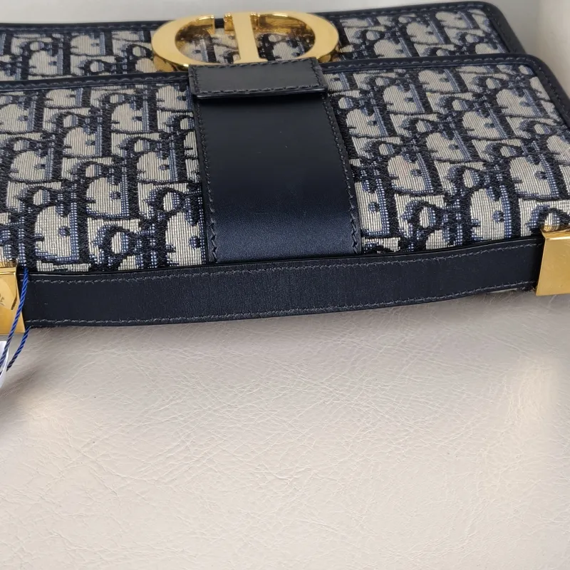 DIOR Crossbody Bag30Montaigne 30 Edition Canvas Medium24 × 8 × 17 cm — detail view 11 of 12