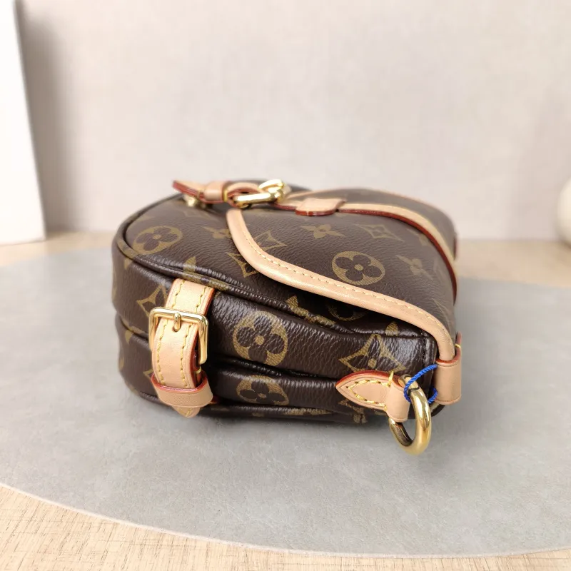 Louis Vuitton Crossbody Bag Saumur BB BB Monogram PVC BB 20 × 8 × 16 cm — detail view 7 of 11
