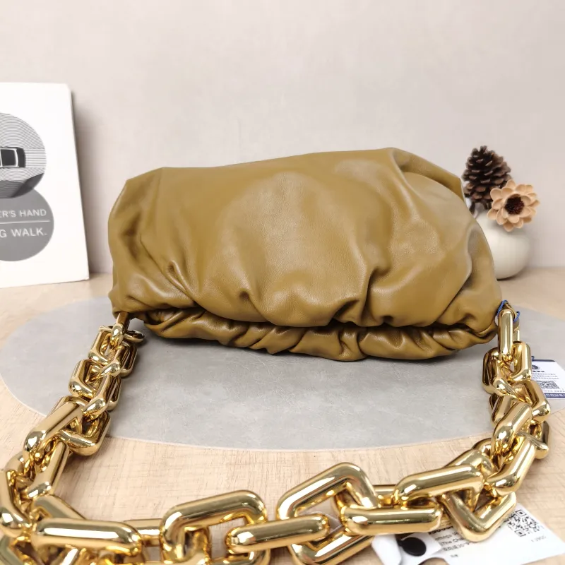 Bottega Veneta Shoulder Bag The Chain Pouch Yellow Calfskin One Size30 × 9 × 15 cm — detail view 1 of 14