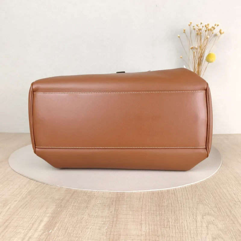 CELINE Shoulder Bag Soft 16Shoulder Bag Caramel Calfskin Medium32 × 15 × 24 cm — cover view 5 of 5