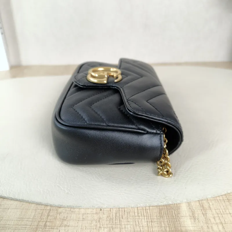 GUCCI Crossbody Bag GG Marmont Mini Marmont Mini Black Calfskinmini16.5 × 4.5 × 9.5 cm — detail view 9 of 11
