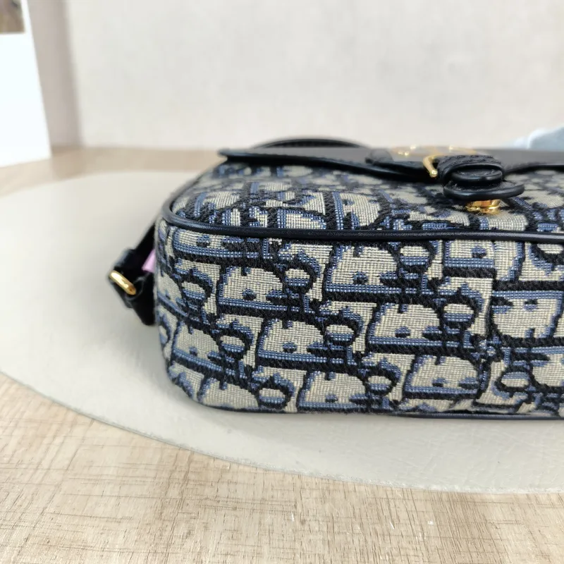 DIOR Crossbody Bag 30Montaigne Blue Canvas Small 19.5 × 6.5 × 11 cm — detail view 4 of 12