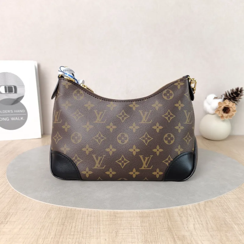 Louis Vuitton Crossbody Bag Boulogne PVC Small26 × 9.5 × 16 cm — cover view 4 of 6