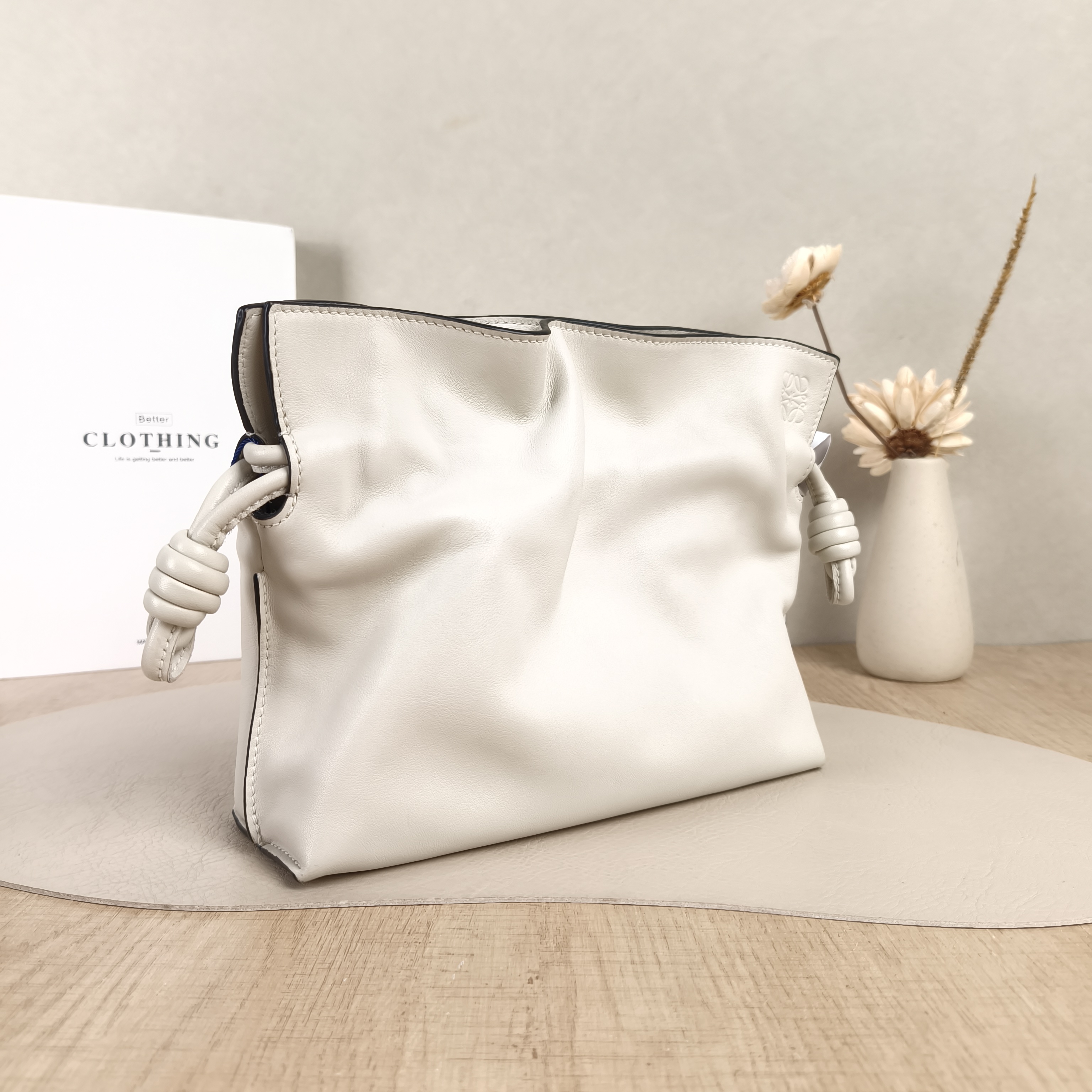 LOEWE Crossbody Bag Flamenco White Calfskinmini24 × 9 × 18 cm — cover view 4 of 5