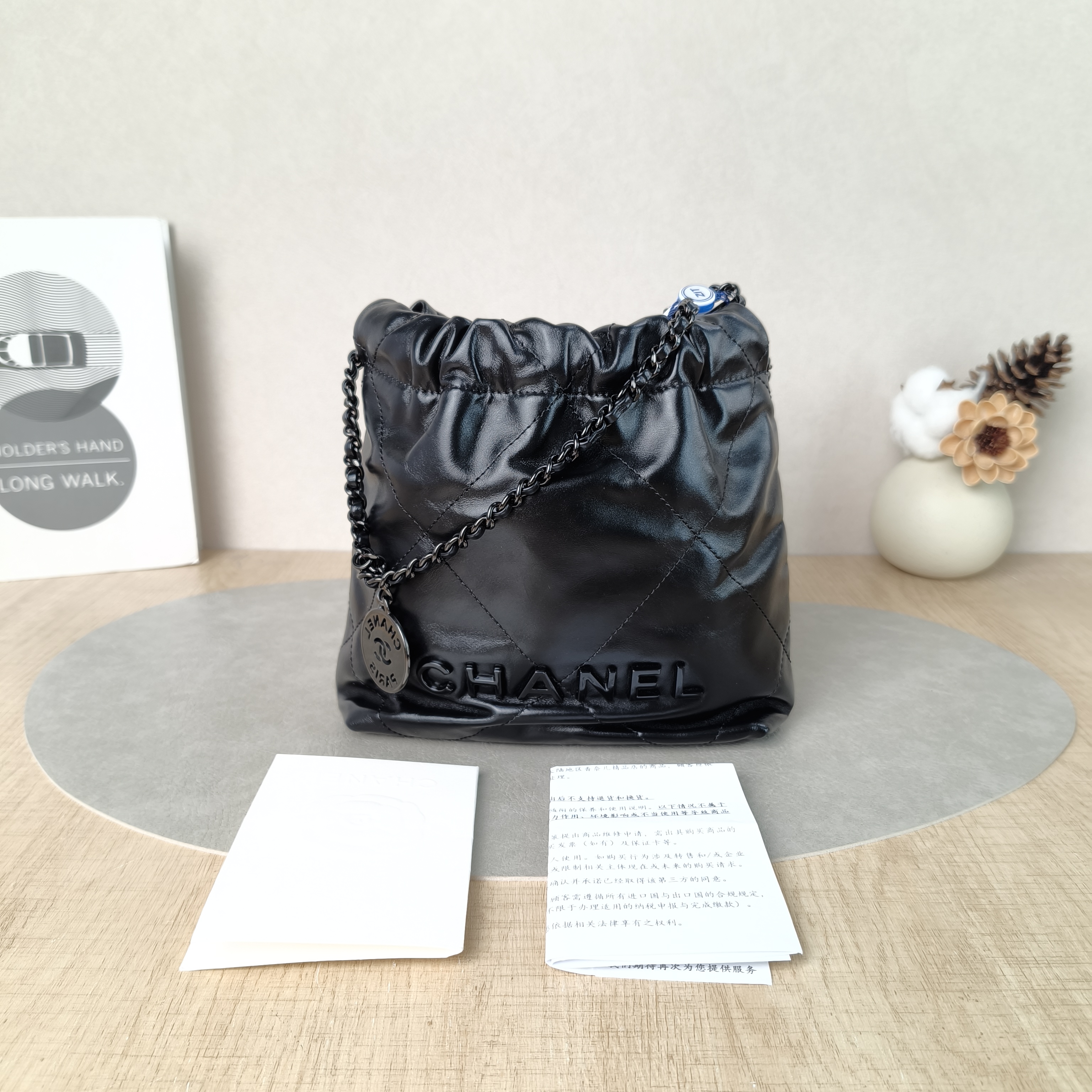 Chanel Shoulder Bag22Bag Black CC alfskinmini20 × 6 × 19 cm — cover view 6 of 6