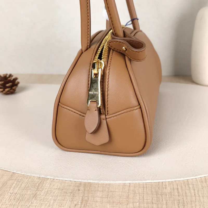 Miumiu Shoulder Bag Beau Brown Calfskin Small 23 × 10 × 11.5 cm — detail view 11 of 12