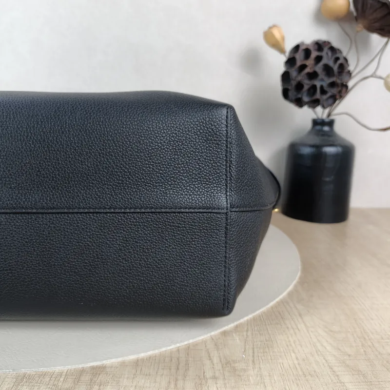 CELINE Shoulder Bag Cabas Anais Tote Bag Black Calfskin Small28 × 12 × 24 cm — detail view 10 of 12