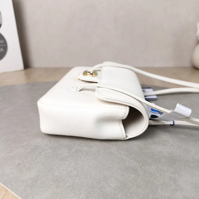 Chanel Top Handle Bag preppy coco White Calfskin Mini 17 × 5 × 11.4 cm — detail view 1 of 11