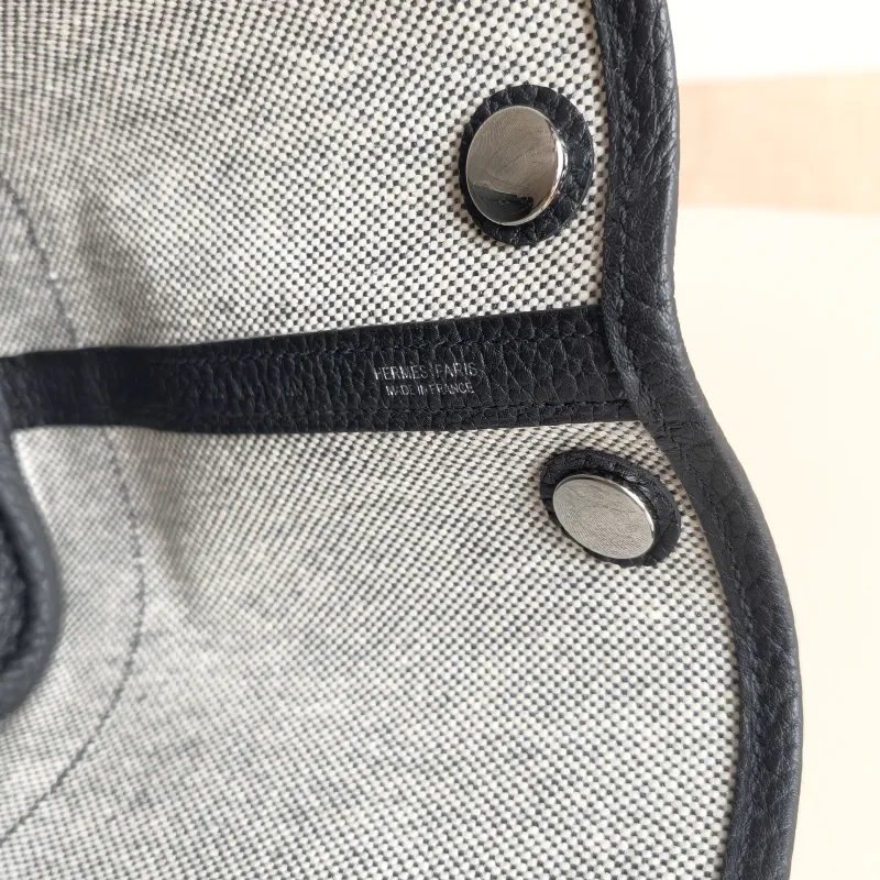 Hermès Top Handle Bag Neo Garden 23 Mini Black · Beige Canvas · Negonda Calfskin Mini 23 × 10 × 16 cm G — detail view 4 of 10