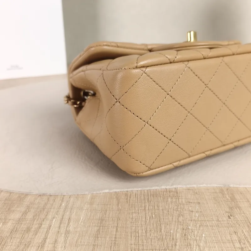 Chanel Crossbody Bag Taupe Lambskinmini17 × 8 × 13.5 cm — detail view 5 of 13