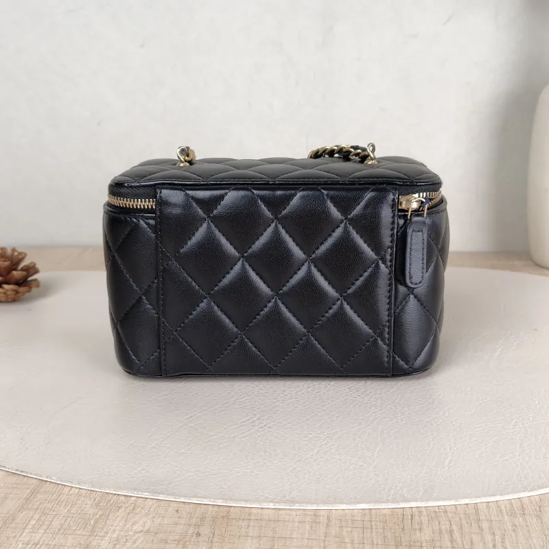 Chanel Crossbody Bag Edition Black Lambskin One Size 16 × 8 × 9.5 cm 32 — cover view 4 of 5