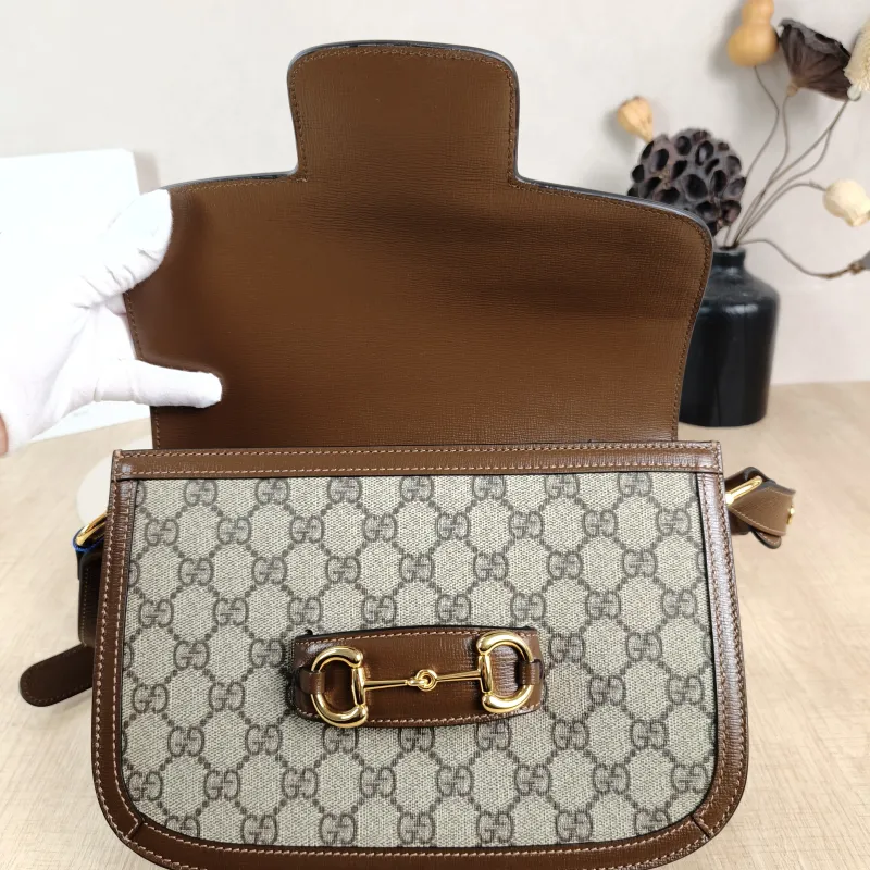 GUCCI Shoulder Bag Horsebit 1955 Horsebit Medium Monogram PVC Medium25 × 8 × 18 cm — detail view 8 of 13