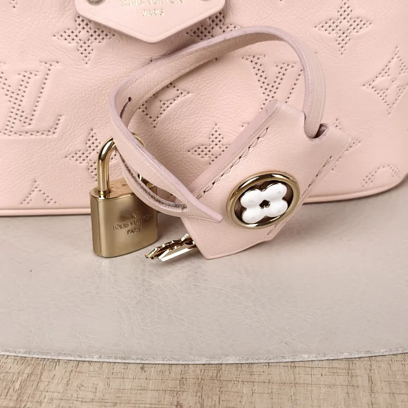 Louis Vuitton Shoulder Bag VANITY POUCH Cosmetic Bag Pink Calfskin One Size 19 × 6.5 × 11.5 cm — detail view 9 of 14