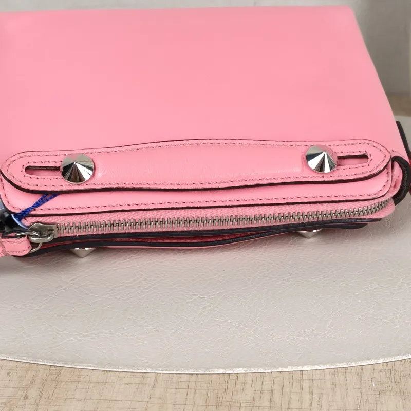FENDI Crossbody Bagby the way Pink Calfskinmini20 × 9 × 12 cm — detail view 5 of 12