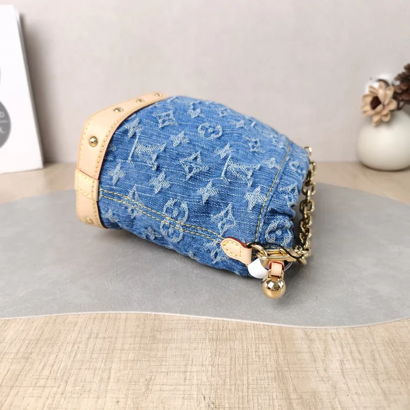 Louis Vuitton Crossbody Bag NANO NOÉ Bucket Bag Nano Blue nano 20.5 × 9 × 17.5 cm — detail view 10 of 11