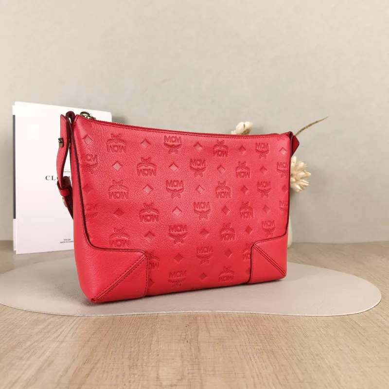 MCM Crossbody Bag Crossbody Bag Red Calfskin One Size24 × 4.5 × 19 cm — cover view 4 of 5