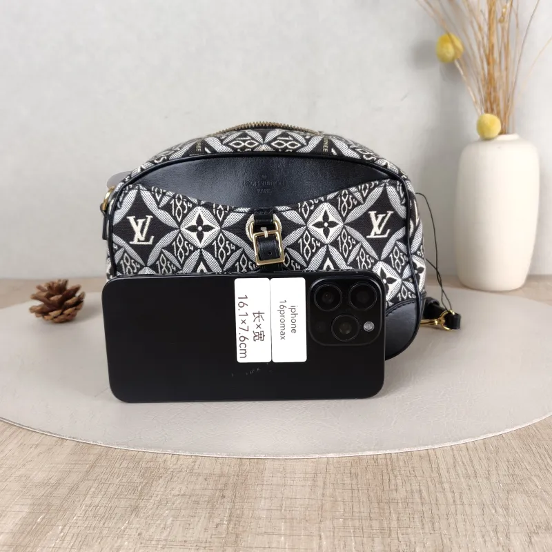 Louis Vuitton Crossbody Bag Deauville Camera Bag 1854 Calfskin Mini 21 × 7 × 16 cm — cover view 4 of 5