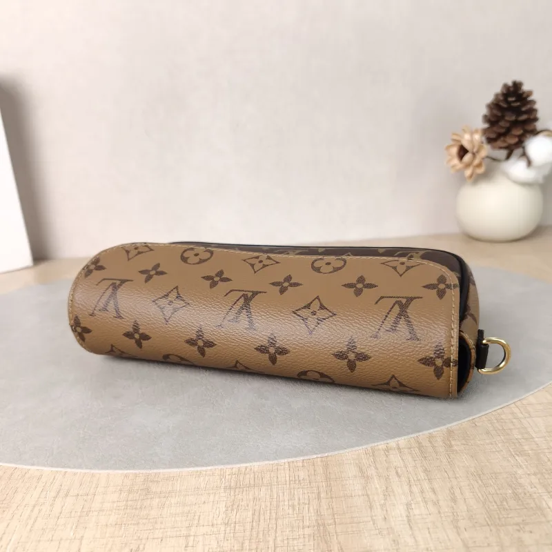 Louis Vuitton Bag — detail view 1 of 13