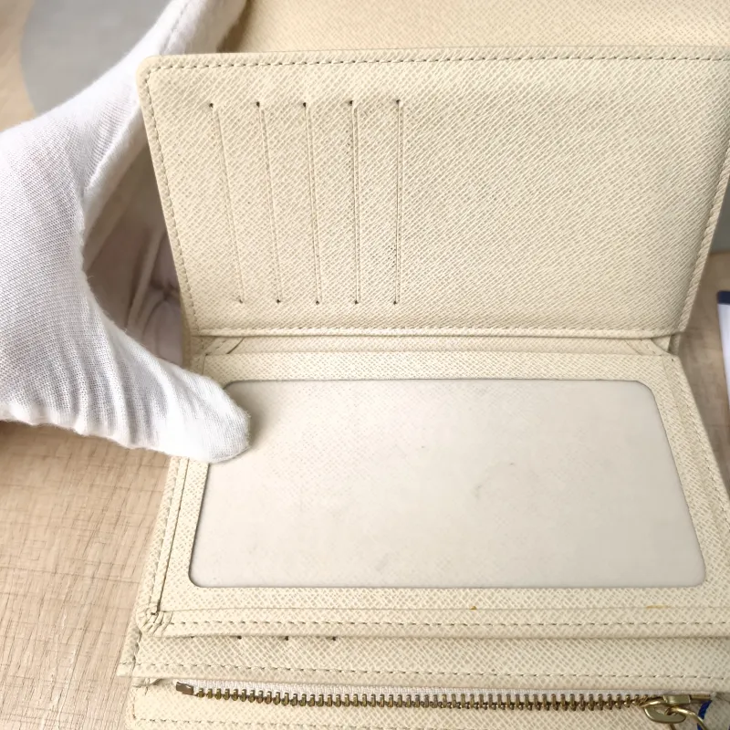 Louis Vuitton Wallet Edition Wallet PVC One Size15 × 3 × 10 cm — detail view 8 of 14