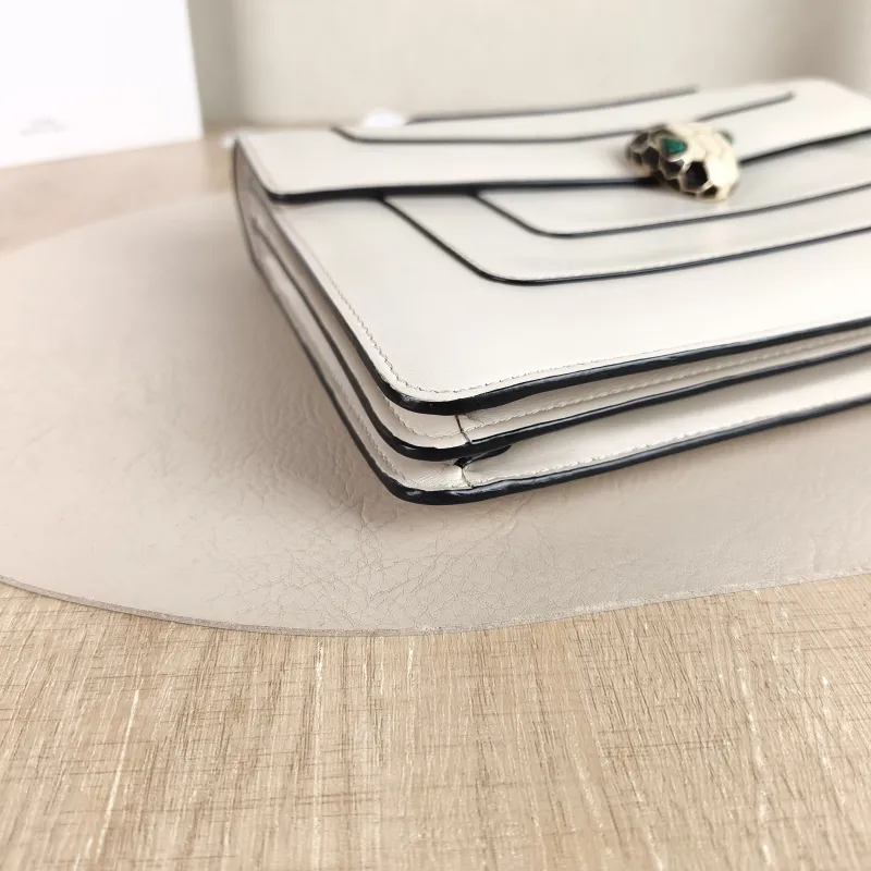 Bvlgari Shoulder Bag Serpenti Forever Collection Crossbody Bag White Calfskin 27.5 × 7.5 × 19 cm — detail view 6 of 12