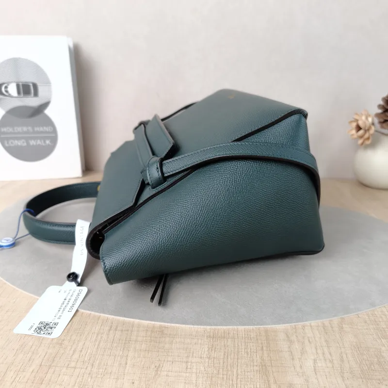 CELINE Shoulder Bag Belt Micro Green Calfskin Medium24 × 13 × 20 cm — detail view 14 of 14