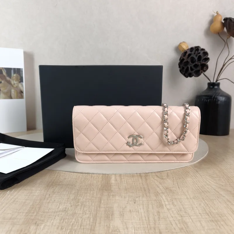 Chanel Shoulder Bag WOC Pink Lambskin One Size 22 × 3 × 11 cm — cover view 4 of 6