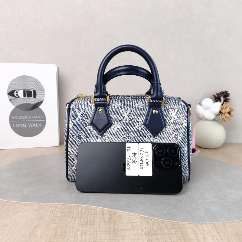 Louis Vuitton Crossbody Bag Speedy20 Blue Canvas One Size 20.5 × 12 × 13.5 cm — cover view 2 of 6
