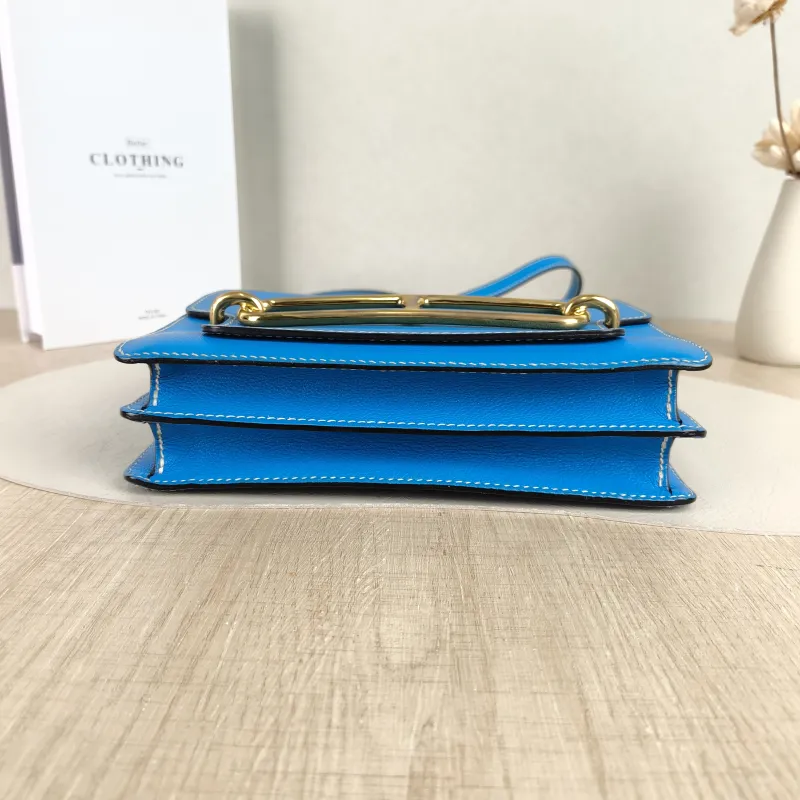 Hermès Crossbody Bag Roulis 23 B3 Evercolor Calfskin Medium 23 × 7.5 × 19 cm A — cover view 2 of 5
