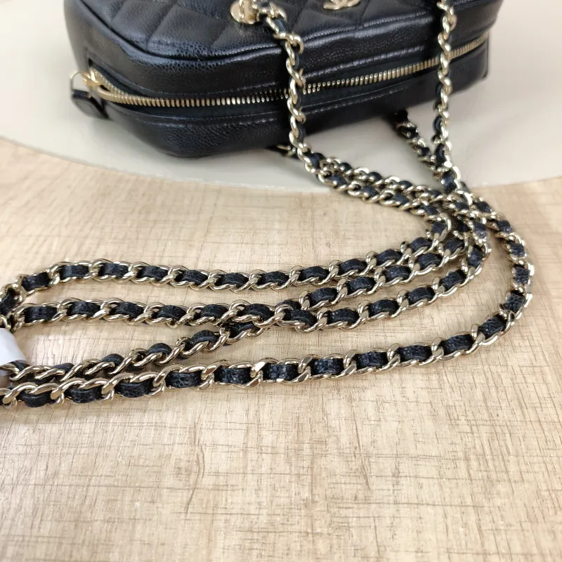 Chanel Shoulder Bag Bowling Bag Black Calfskin One Size19.5 × 5.5 × 12 cm — detail view 11 of 12