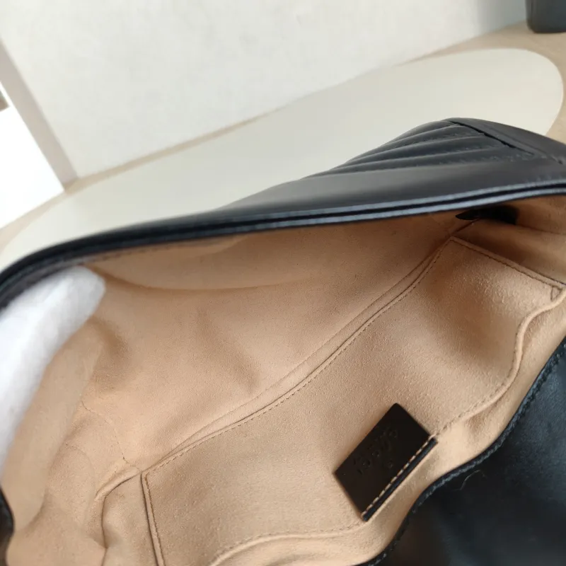 GUCCI Crossbody Bag GG Marmont Small Marmont 22 Black CC alfskin Small 22 × 6 × 13 cm — detail view 7 of 11