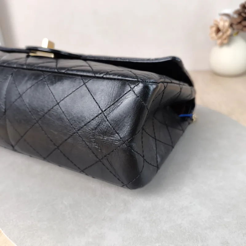 Chanel Shoulder Bag 2.55 Black Calfskin Medium 28 × 7.5 × 19.5 cm 18 — detail view 7 of 11