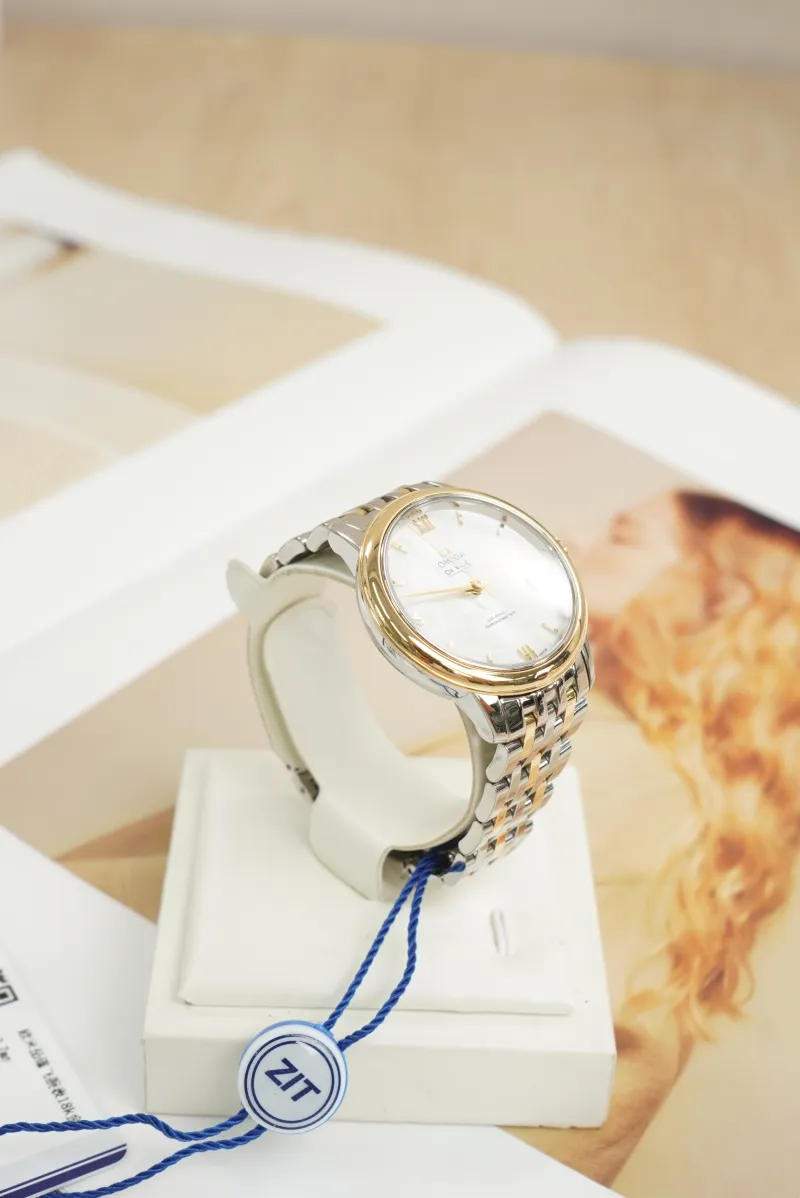OMEGA Watch Collection Watch White One Size32.7mm — cover view 2 of 7