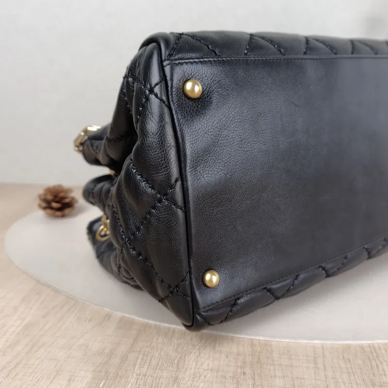 Chanel Shoulder Bag tote Black Calfskin One Size 35 × 16 × 20 cm 14 — detail view 1 of 11