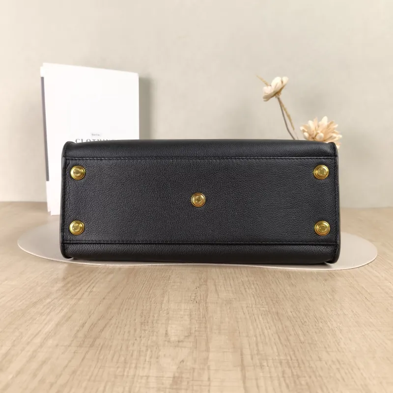 Louis Vuitton Top Handle Bag On My Side Black Calfskin Medium30.5 × 14 × 24.5 cm — cover view 3 of 5