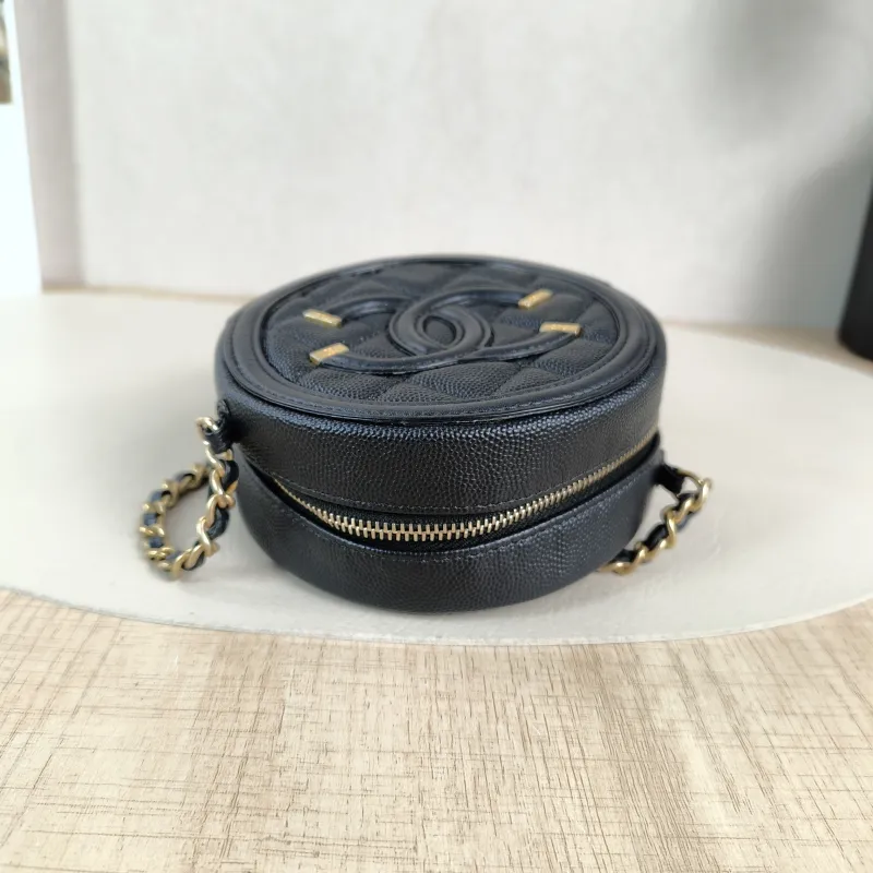 Chanel Crossbody Bag19bag c Black Grained Calfskin One Size12 × 4.5 × 12 cm — detail view 8 of 12