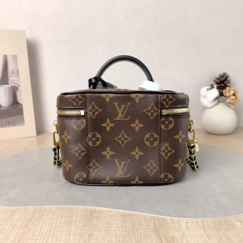 Louis Vuitton Shoulder Bag VANITY Cosmetic Bag Monogram PVC Small 19 × 11 × 13 cm — cover view 5 of 6