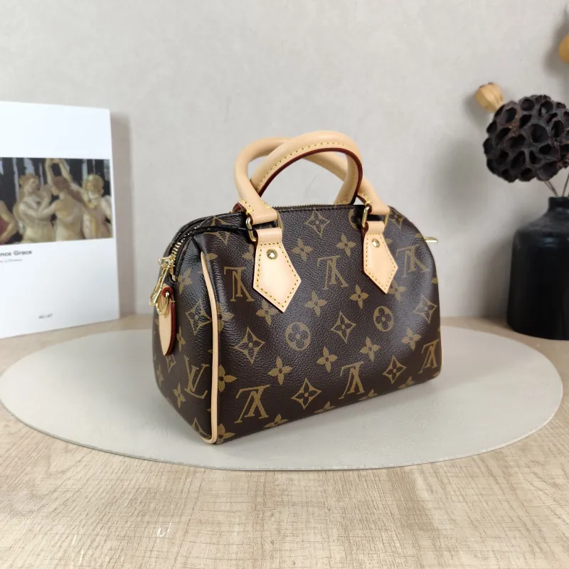 Louis Vuitton Crossbody Bag Speedy20 Shoulder Strap PVC Small 20.5 × 12 × 13.5 cm — cover view 4 of 6
